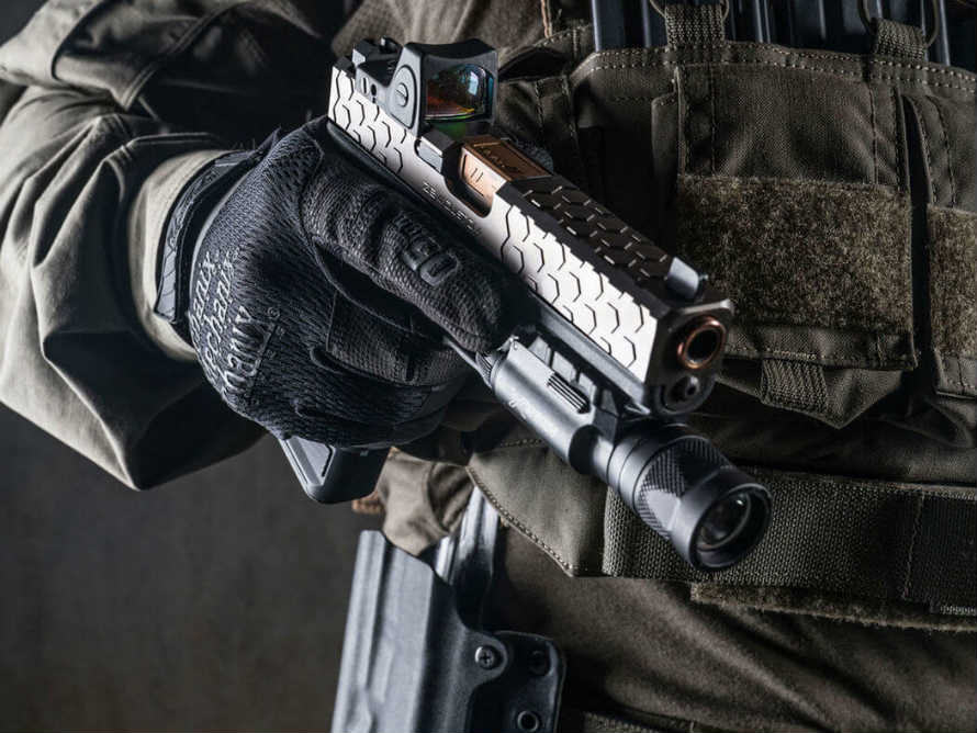 fenix pd35 tactical flashlight