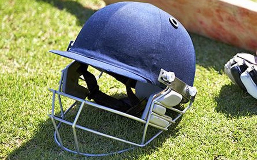 Cricket-Helmet 