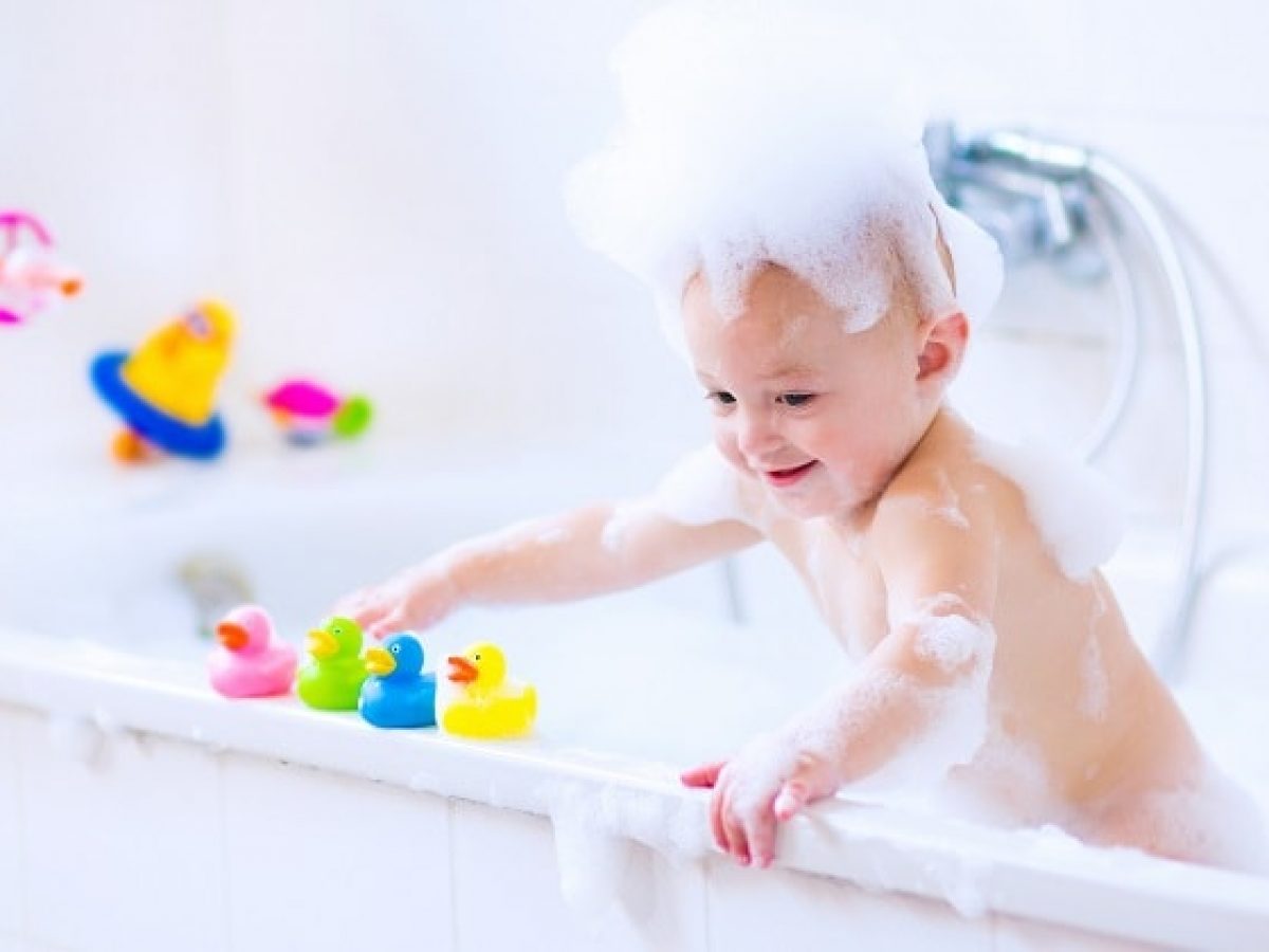 baby bath time