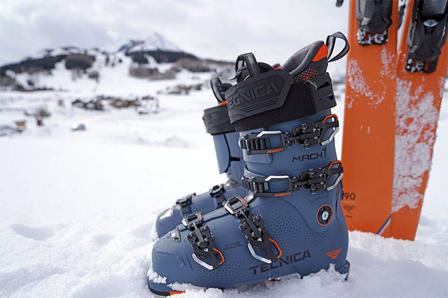 skiing-boots