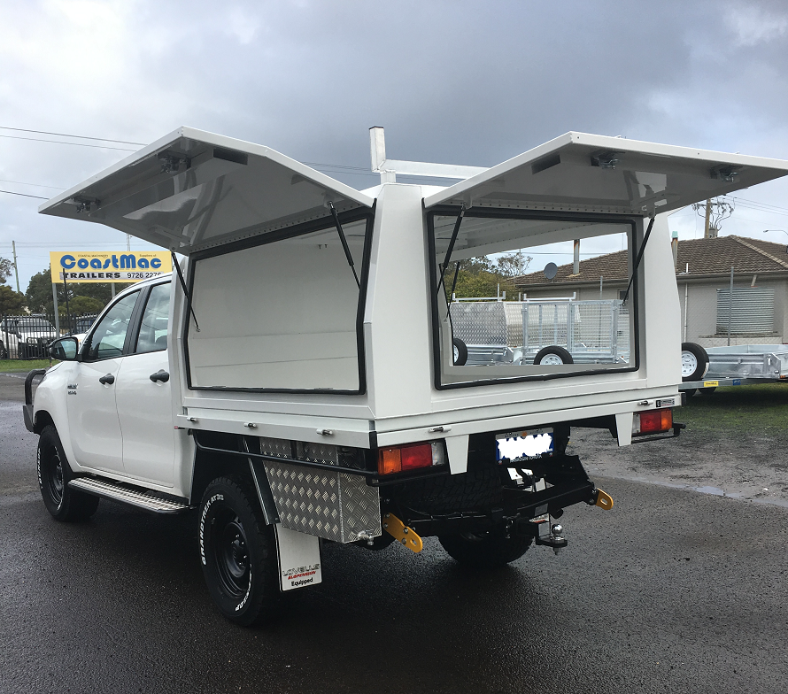picture of a lift off ute tray canopy 