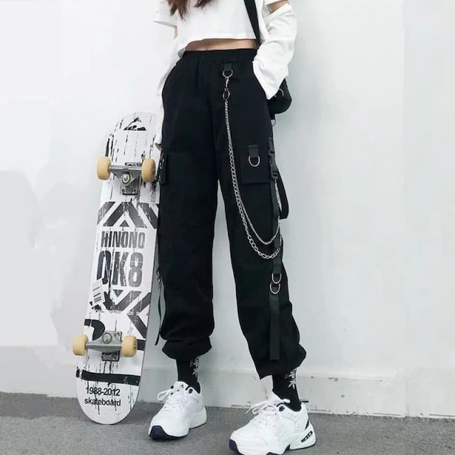 woman wearing cargo pants with chains