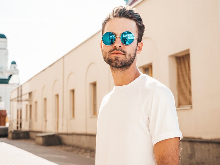 Source: freepik.com men wearing sunglasses